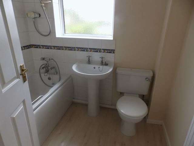  Image of 3 Bedroom Semi-Detached to rent at West Mill Lane Cricklade Swindon, SN6 6JL
