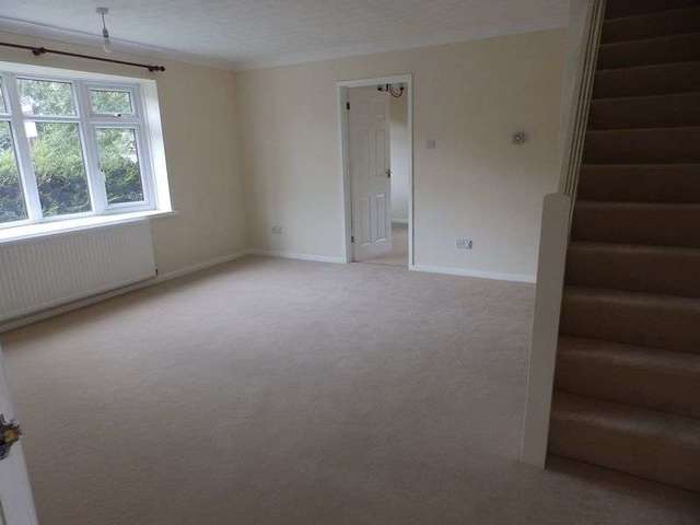  Image of 3 Bedroom Semi-Detached to rent at West Mill Lane Cricklade Swindon, SN6 6JL