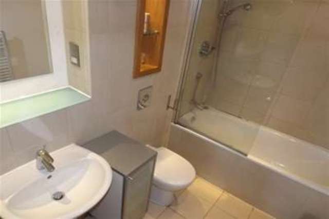 Image of 2 Bedroom Flat to rent at Sheffield, S1 4JQ