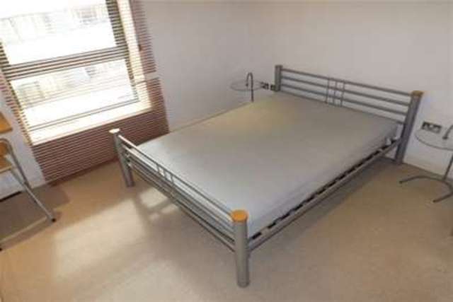  Image of 2 Bedroom Flat to rent at Sheffield, S1 4JQ
