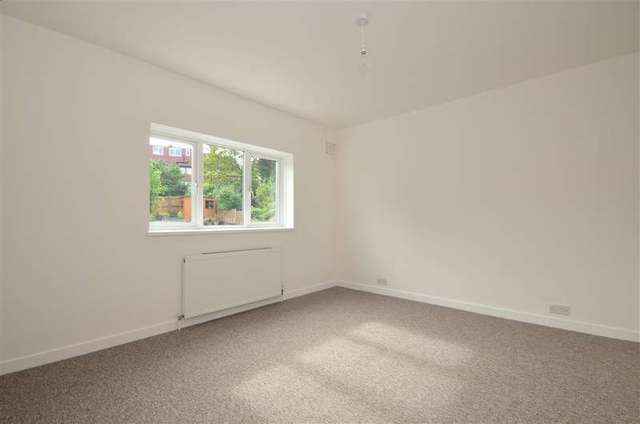  Image of 3 Bedroom Semi-Detached for sale at Patcham Brighton Brighton, BN1 8JA