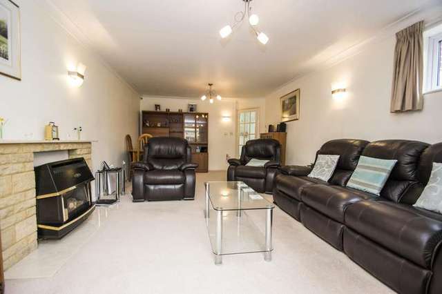  Image of 3 Bedroom Detached for sale at Woodcote  Reading, RG8 0SA