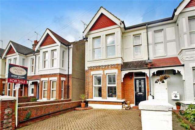  Image of 3 Bedroom Semi-Detached for sale at Durrington, BN13 1BP