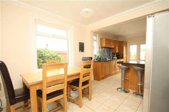  Image of 3 Bedroom Semi-Detached for sale at Durrington, BN13 1BP