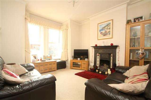  Image of 3 Bedroom Semi-Detached for sale at Durrington, BN13 1BP