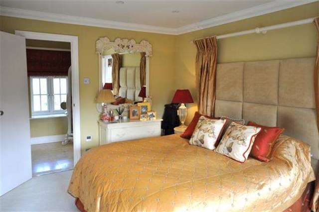  Image of 4 Bedroom Detached for sale at Iwerne Minster, DT11 8LW