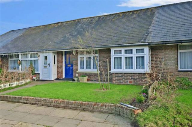 Prinsted Lane Emsworth 2 bedroom Bungalow for sale PO10