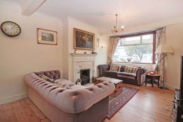 Uplands Road Woodford Green 2 bedroom Terraced for sale IG8