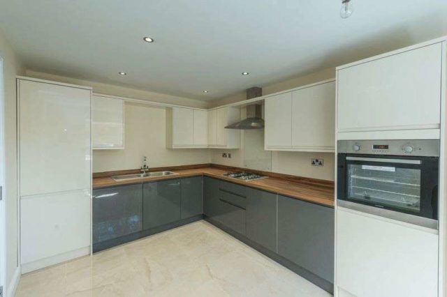 Burncross Road Sheffield 4 bedroom Terraced for sale S35