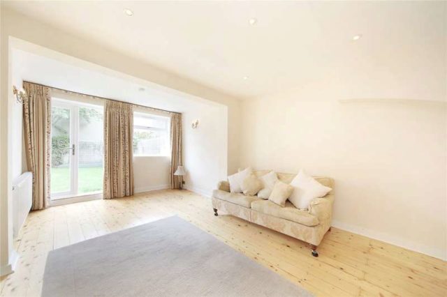 Orlando Road Clapham 2 bedroom Flat to rent SW4