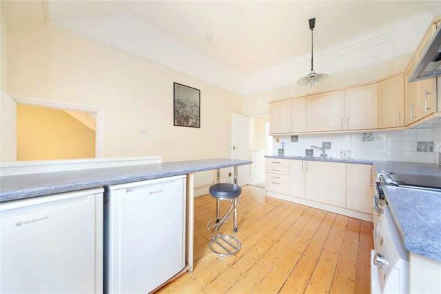 Orlando Road Clapham 2 bedroom Flat to rent SW4