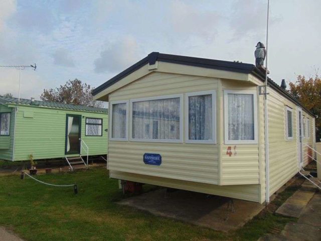 Colchester Road Clacton-on-Sea 2 bedroom Property for sale CO16