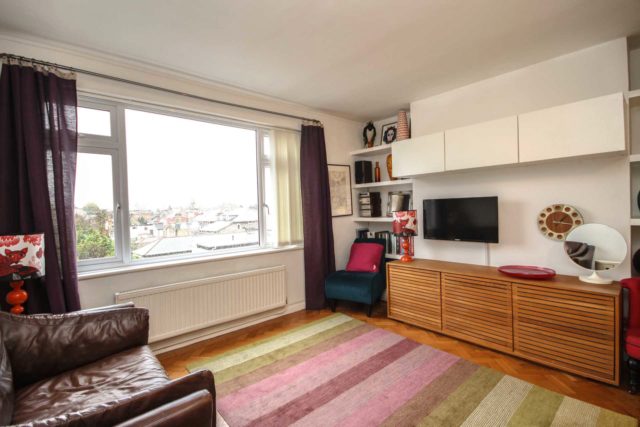 Brewster Road Leytonstone 2 bedroom Flat for sale E10