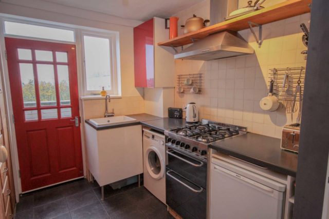 Brewster Road Leytonstone 2 bedroom Flat for sale E10