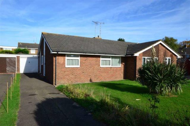 Henfield Close Worthing 2 bedroom Bungalow for sale BN12