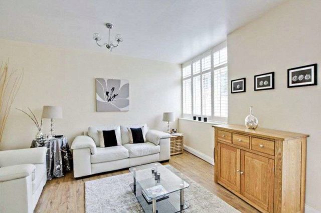 Footscray Road Avery Hill 2 Bedroom Flat For Sale Se9