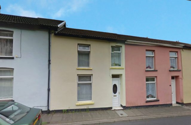 Edmondstown Road Tonypandy 3 bedroom Terraced for sale CF40