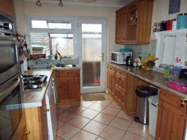 St Michaels Road Sandhurst 2 Bedroom Bungalow For Sale Gu47