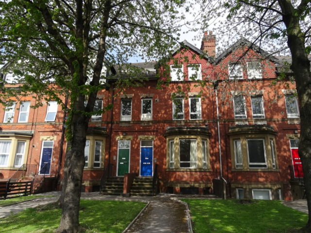 Roundhay Road Leeds 1 bedroom Flat for sale LS8