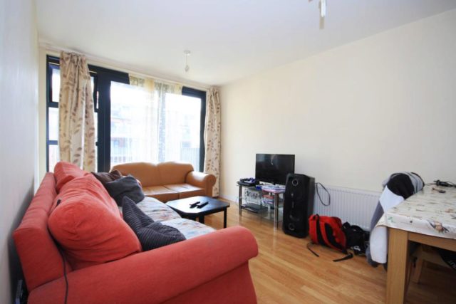 Fawe Street Tower Hamlets 3 bedroom Apartment to rent E14