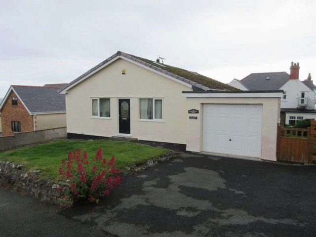 Glan Y Don Parc Amlwch 3 bedroom Detached for sale LL68