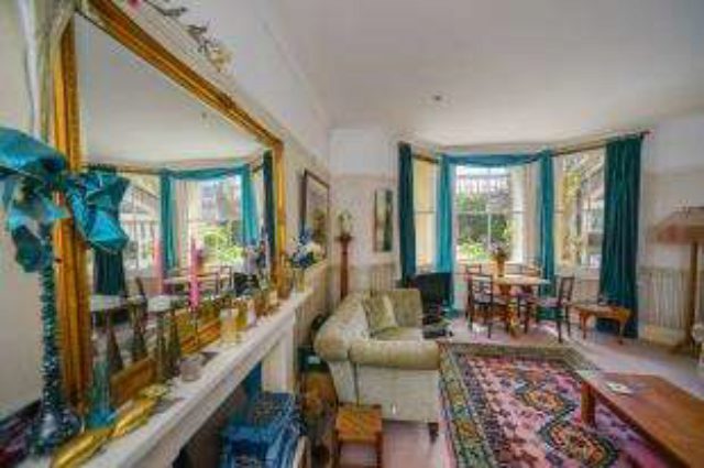 Kings Gardens Hove 2 Bedroom Flat For Sale Bn3