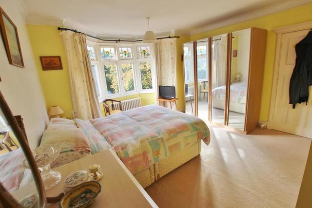  Image of 6 Bedroom Detached for sale at Iddesleigh Road, Winton Banks, Bournemouth