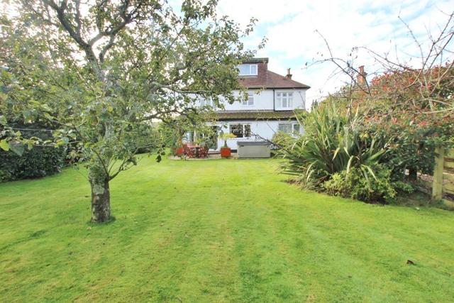  Image of 6 Bedroom Detached for sale at Iddesleigh Road, Winton Banks, Bournemouth