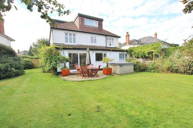  Image of 6 Bedroom Detached for sale at Iddesleigh Road, Winton Banks, Bournemouth
