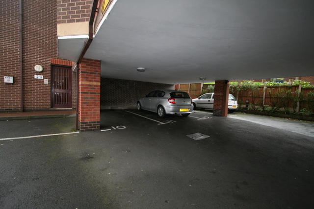  Image of 2 Bedroom Flat for sale at Caldmore Road, Walsall