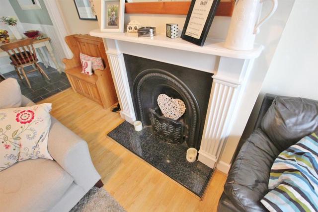  Image of 3 Bedroom Terraced for sale at Portfield Close, Christchurch