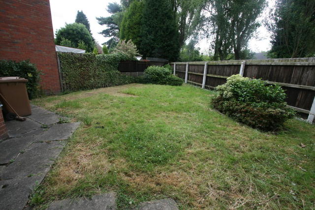  Image of 3 Bedroom Terraced for sale at Bowling Green Close, Wednesbury
