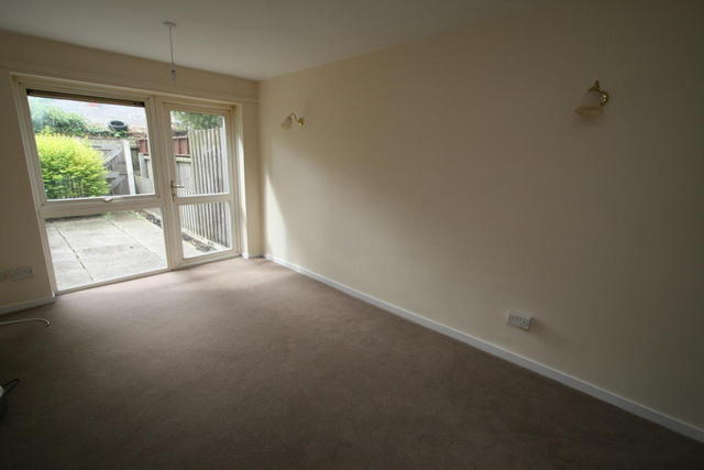  Image of 3 Bedroom Terraced for sale at Bowling Green Close, Wednesbury
