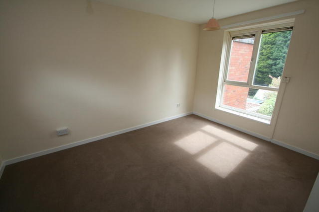  Image of 3 Bedroom Terraced for sale at Bowling Green Close, Wednesbury