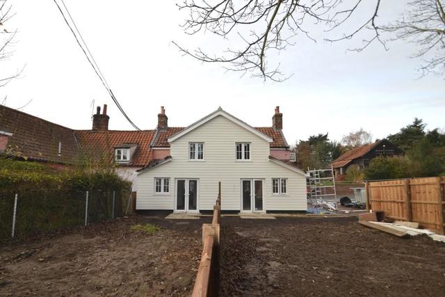  Image of 2 Bedroom Cottage for sale at Woodcroft Ufford