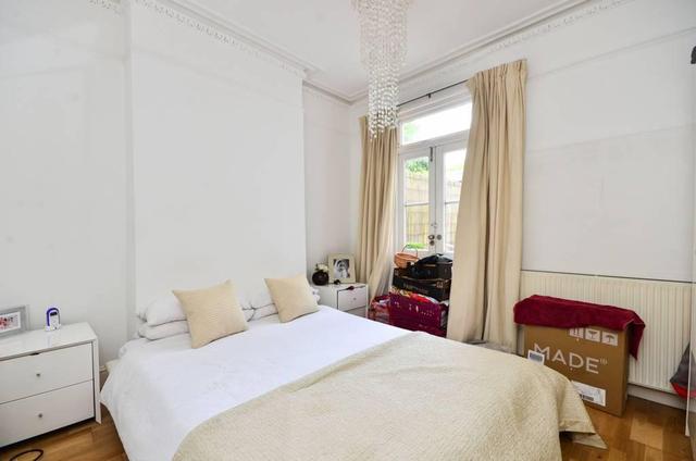  Image of 1 Bedroom Flat to rent at Kensington Church Street, West Kensington, W8