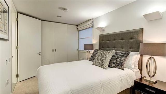  Image of 2 Bedroom Flat to rent at FULHAM ROAD, CHELSEA, SW3