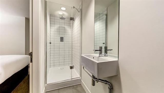  Image of 2 Bedroom Flat to rent at FULHAM ROAD, CHELSEA, SW3