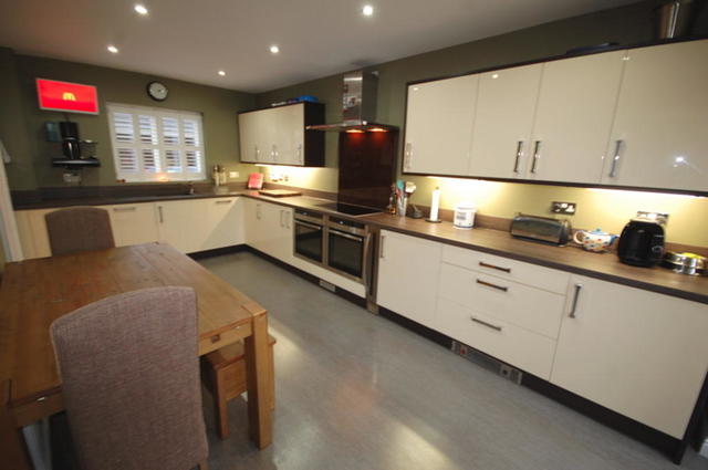  Image of 4 Bedroom Detached for sale at Brook End Road South, Chancellor Park, Chelmsford, CM2