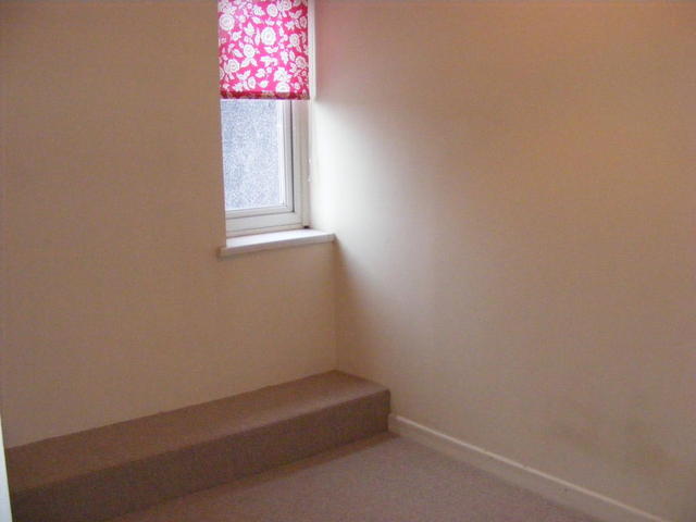  Image of 1 Bedroom Flat to rent at INC. UTILITY BILLS Bryn Road,Gorseinon,SA4