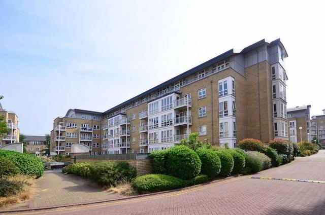  Image of 1 Bedroom Flat to rent at St Davids Square, Isle of Dogs, E14