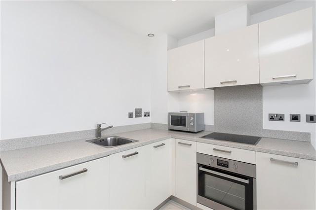  Image of 1 Bedroom Flat to rent at Panoramic Tower, Canary Wharf, E14