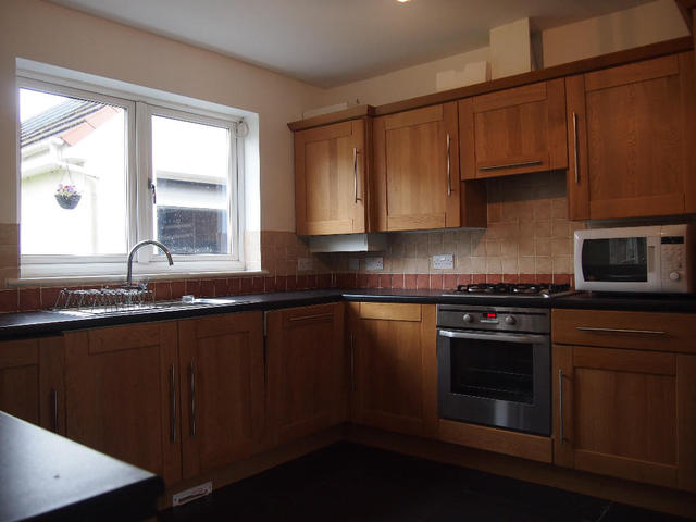  Image of 4 Bedroom Semi-Detached to rent at Cecil Road, SA4