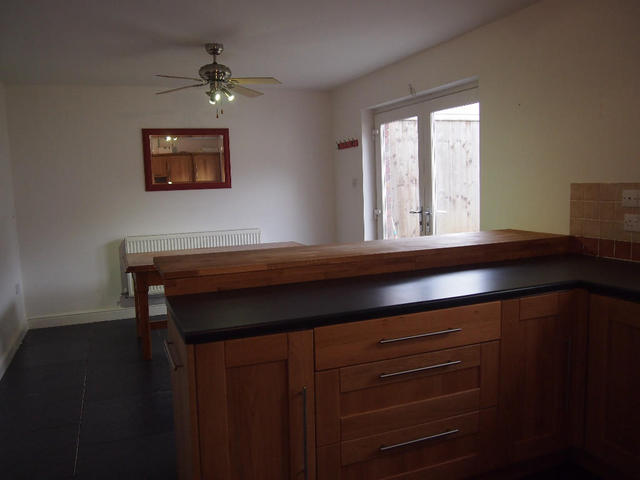  Image of 4 Bedroom Semi-Detached to rent at Cecil Road, SA4