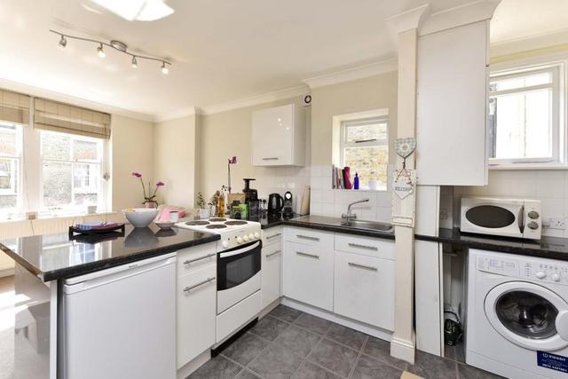  Image of Studio to rent at Clapham Road, Stockwell, SW4
