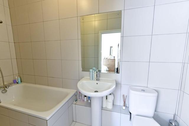  Image of Studio to rent at Clapham Road, Stockwell, SW4
