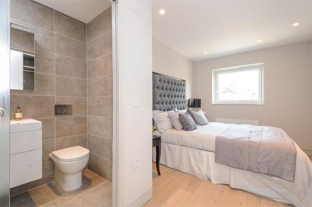  Image of 2 Bedroom Flat to rent at Lansdowne Way, Vauxhall, SW8