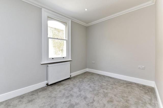  Image of 2 Bedroom Flat to rent at Holland Road, Notting Hill, W14