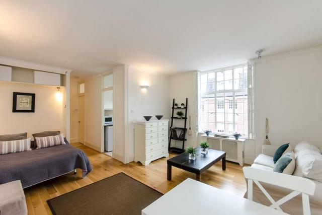  Image of Studio to rent at Queen