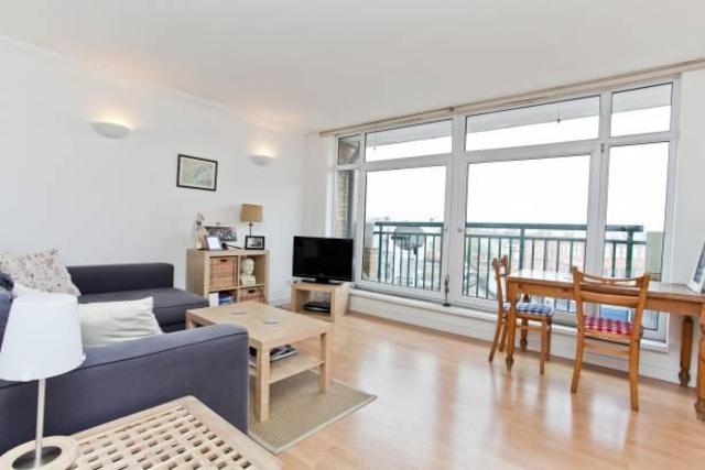  Image of 1 Bedroom Flat to rent at Hammersmith Road, London, W14